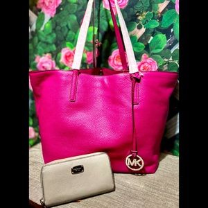 Shoulder Bag Izzy Large Fuschia / Silver Leather Tote and grey wallet